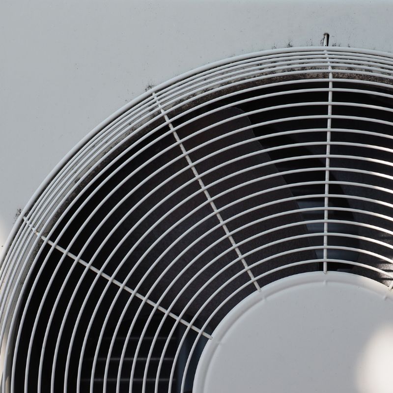 Delivering Powerful Airflow with Sunon HVLS Portable and Pivot Fan